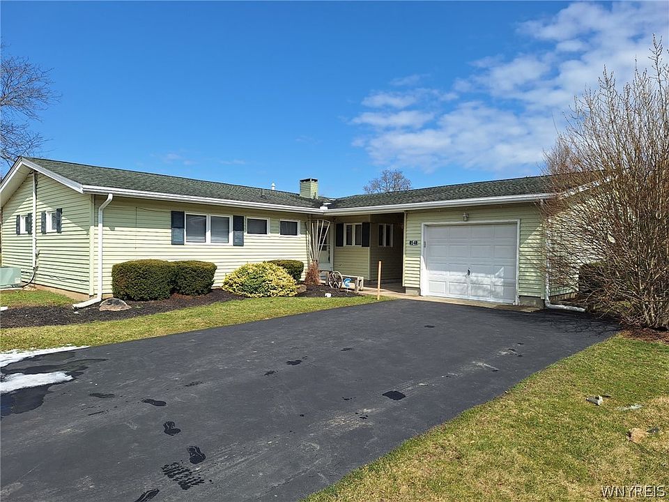 1st image of 54 Steele Cir