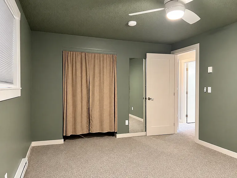 441 Columbia St — Photo 17