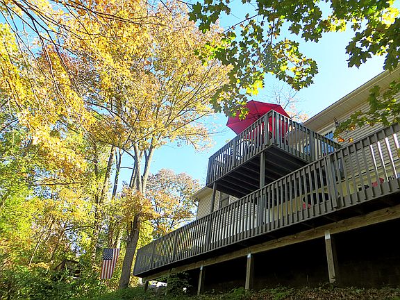 3rd image of 43 E Shore Dr