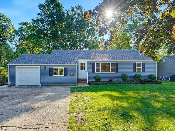 2nd image of 8083 Broadmoor Rd