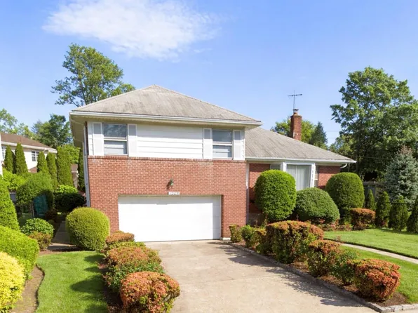 1209 Hempstead Avenue, Malverne, NY 11565