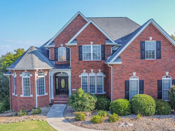2906 Innisbrook Dr, Maryville, TN 37801
