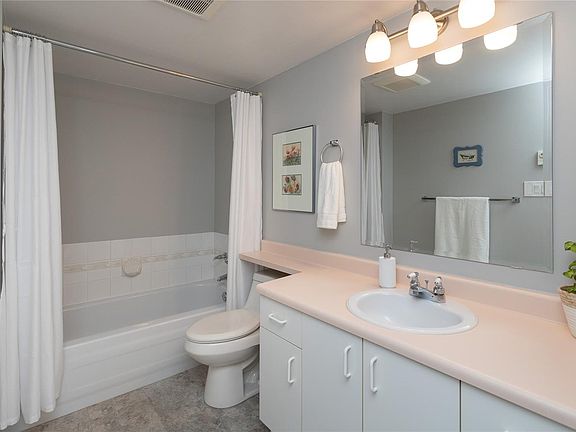5th image of 909 Admirals Rd #28
