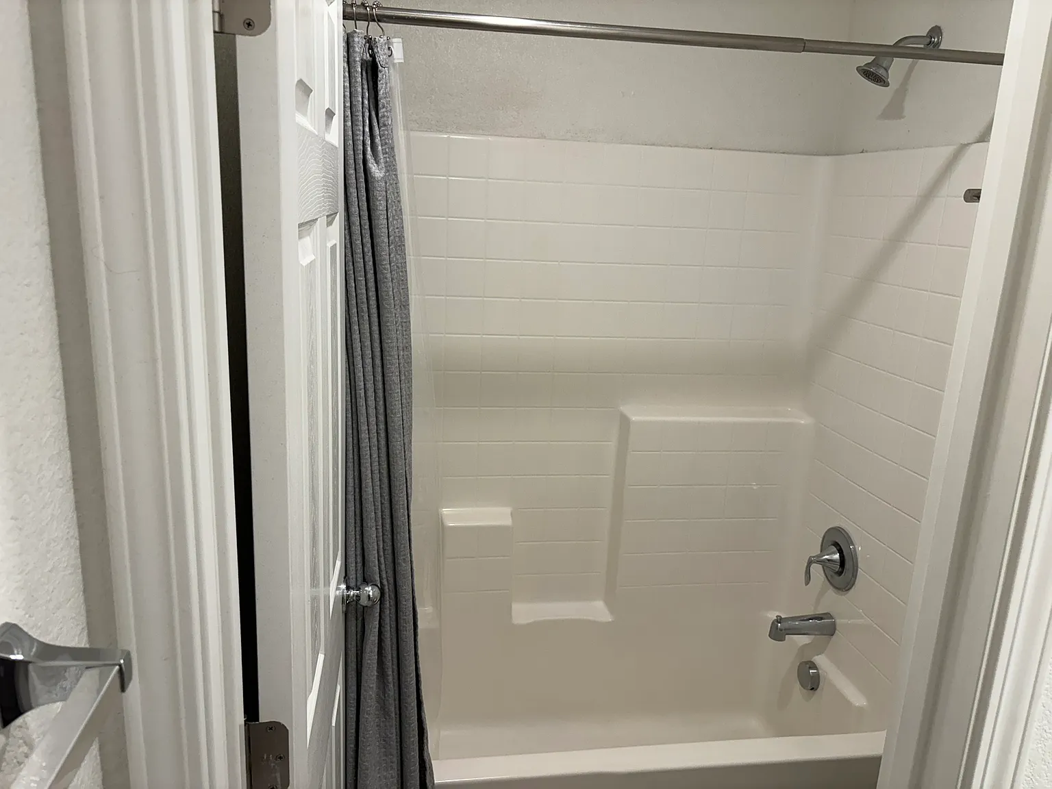 4 bed, 1713 sqft, $900 — Photo 3