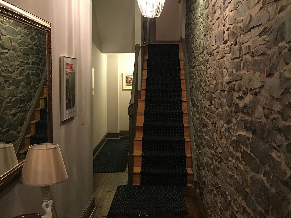 1st image of 32 York St