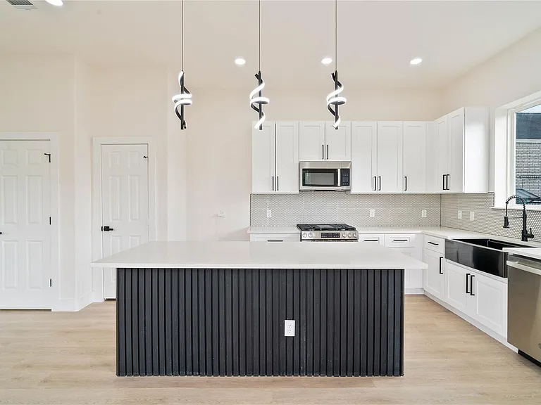 3212 Retta St — Photo 4