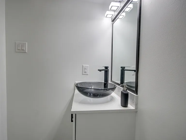 9305 Tower St — Photo 10