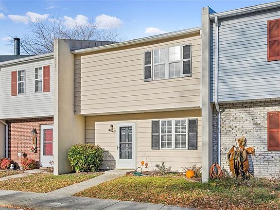 2nd image of 12771 Woodside Lane