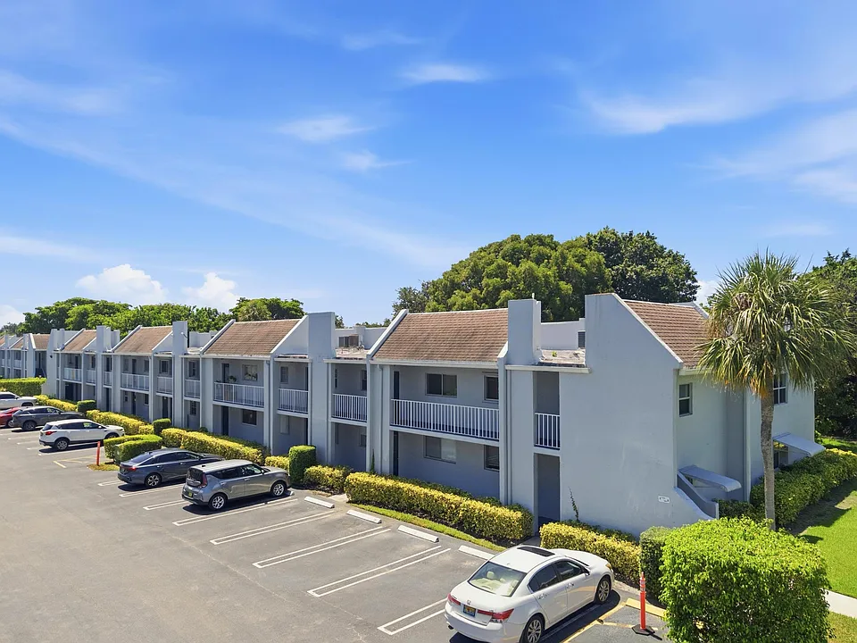 2960 SW 22nd Ave #8120