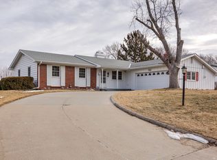 405 Timber Dr, Council Bluffs, IA 51503