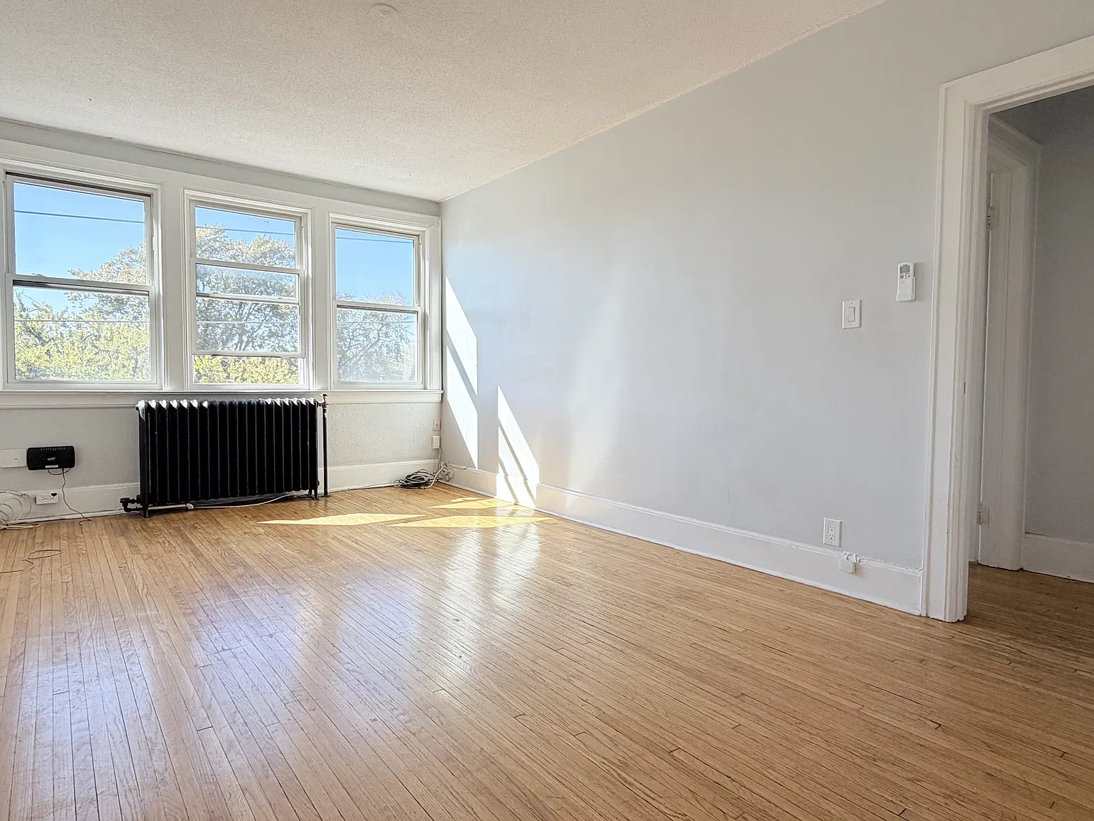 1 bed, $1,137 — Photo 1