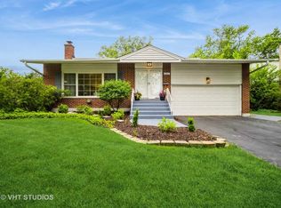 608 Barberry Rd, Highland Park, IL 60035