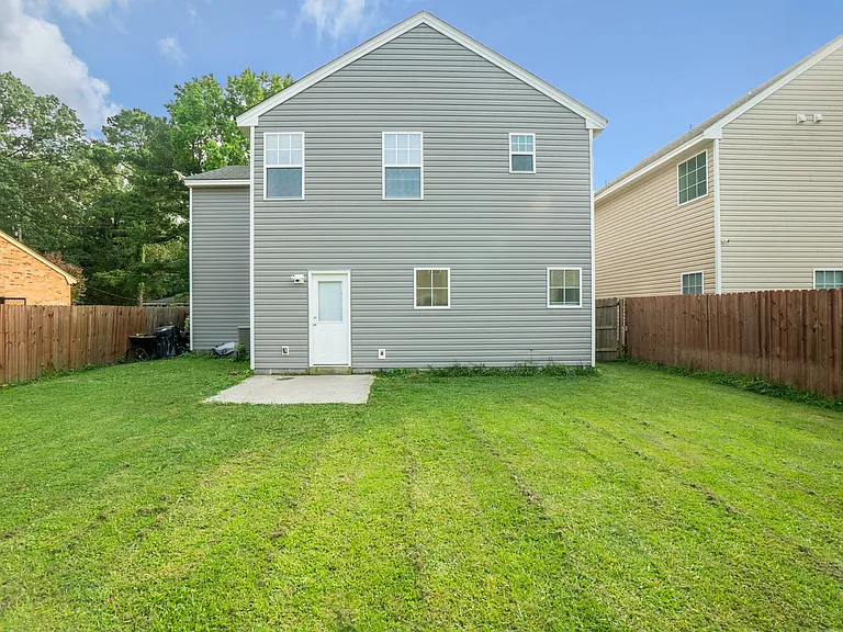2104 Miller Ave — Photo 36