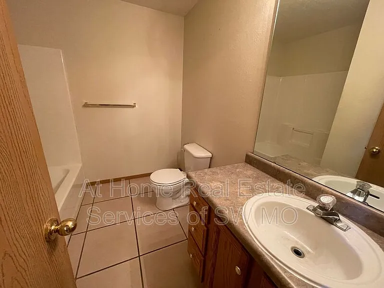 4305 W La Siesta St — Photo 9