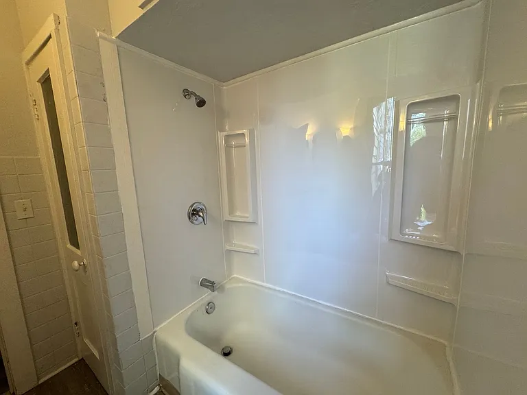 2104 Glendale Ave — Photo 11