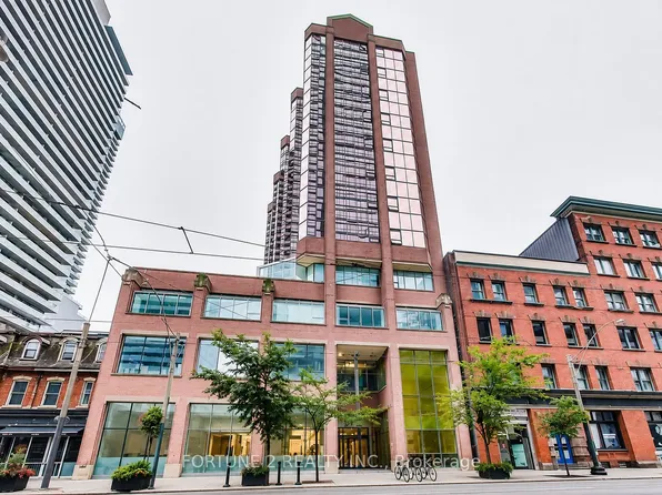 393 King St W, Toronto, ON