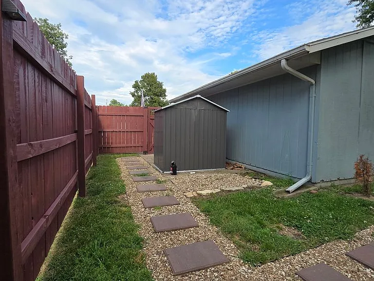 2025 Beck St — Photo 72