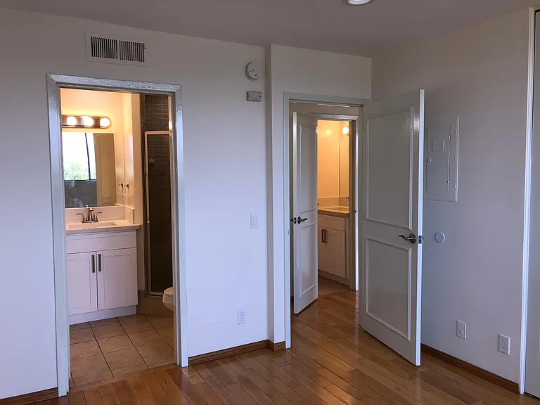 100 S Doheny Dr #523 — Photo 65