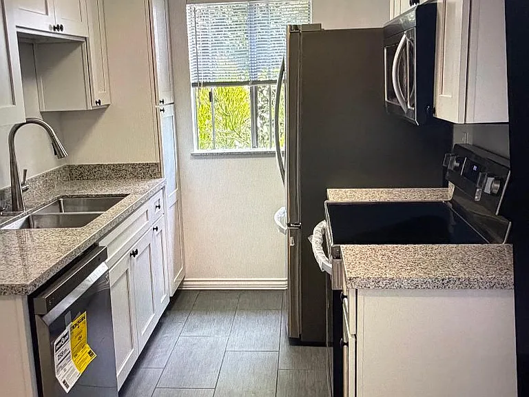 1251 Euclid St #2 — Photo 1