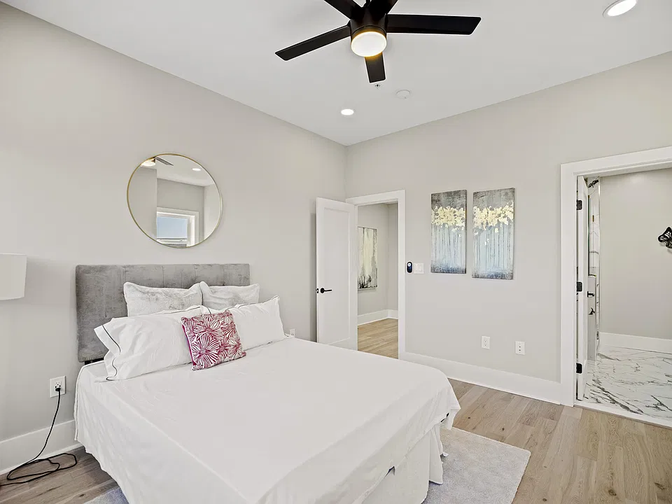 1242 Quincy St NW #2