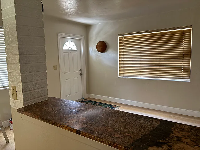 615 N 4th St #1 — Photo 6