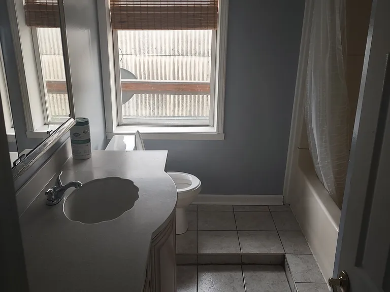 154 S Pershing Ave #2 — Photo 5