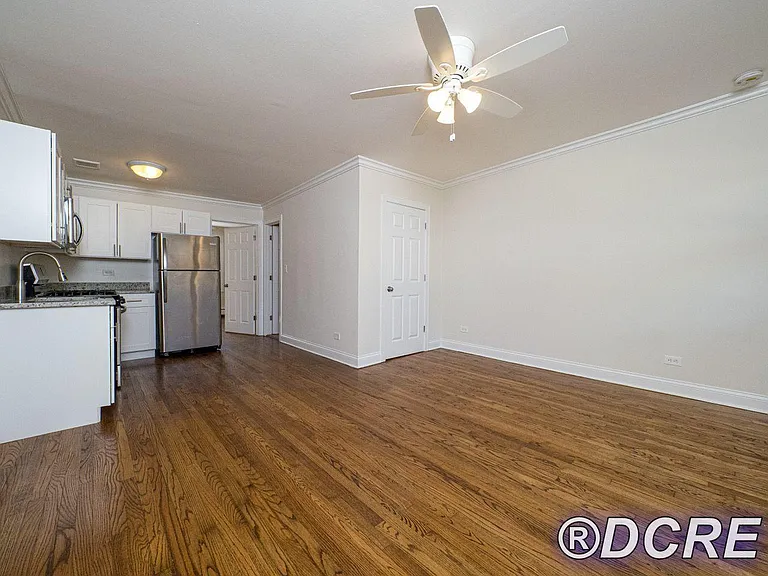 1922 W Pratt Blvd #B3 — Photo 3