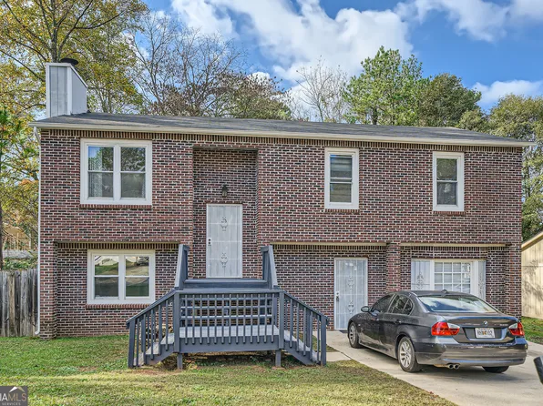 2089 Scarbrough Trl E, Stone Mountain, GA 30088