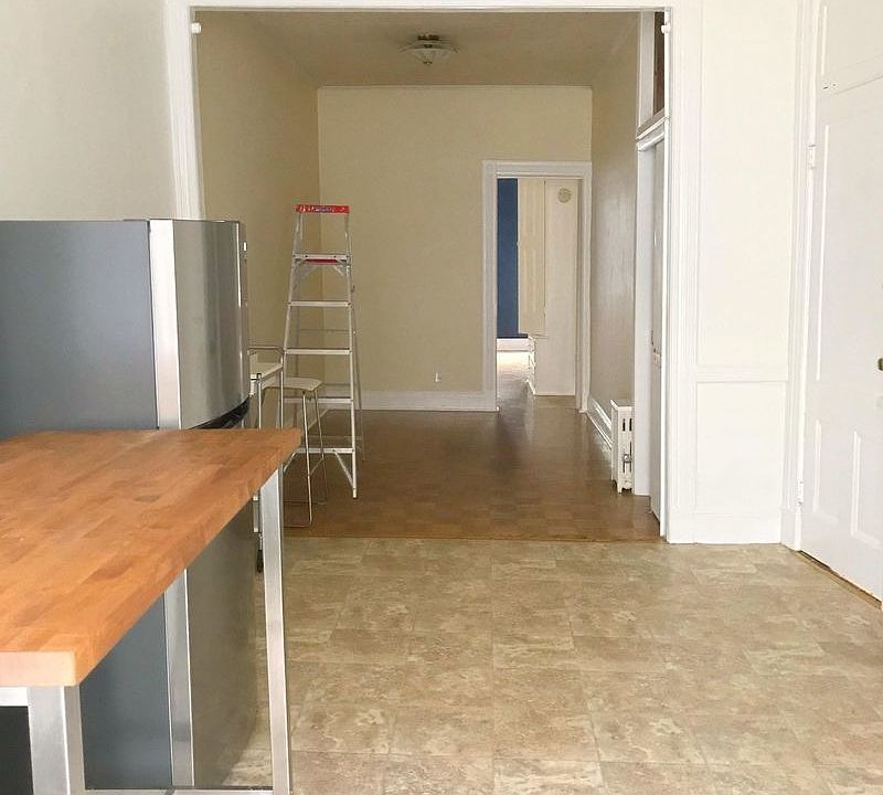2nd image of 21 Diamond St APT 2R