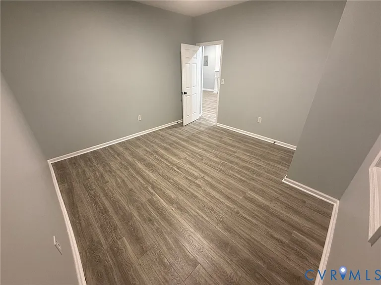 910 Rome St — Photo 20