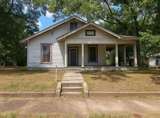 726 W Sherman St, Paris, TX 75460