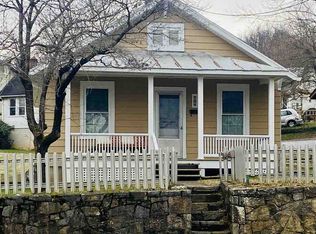 708 Middlebrook Ave, Staunton, VA 24401