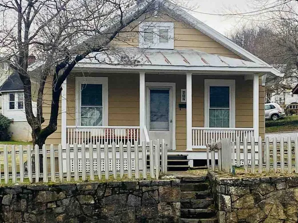 708 Middlebrook Ave, Staunton, VA 24401