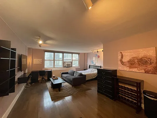 Rented by Douglas Elliman | media 4