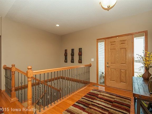 2nd image of 2240 SE Leeann Dr