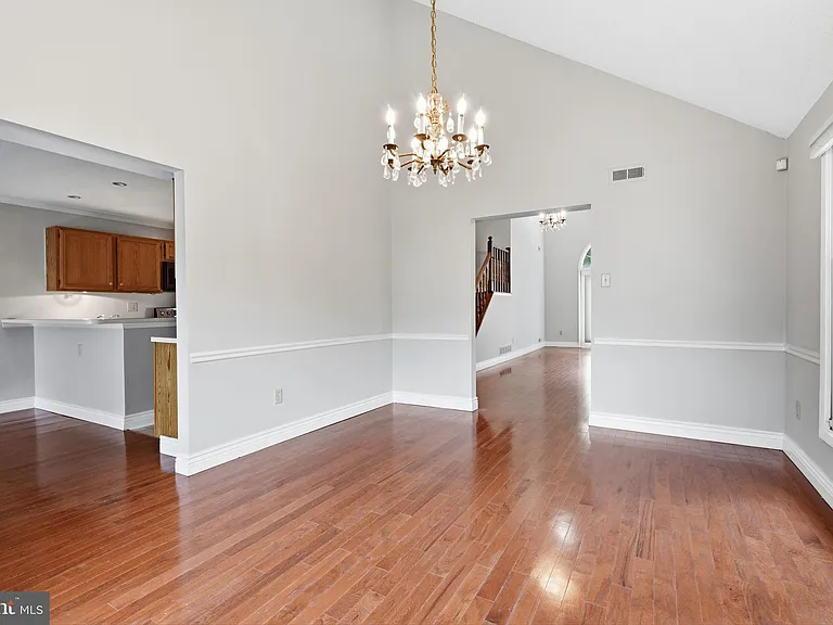 7 Walton Ct — Photo 7