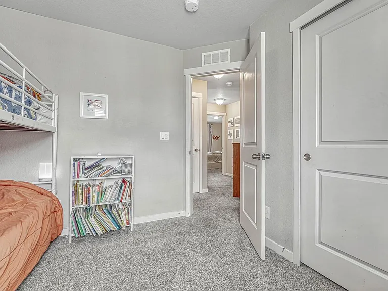 10447 Kalama Dr — Photo 21