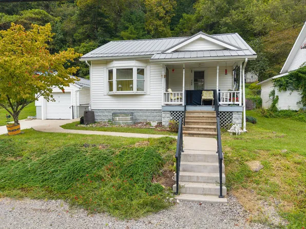 269 Alley Addition Street, Pine Grove, WV 26419
