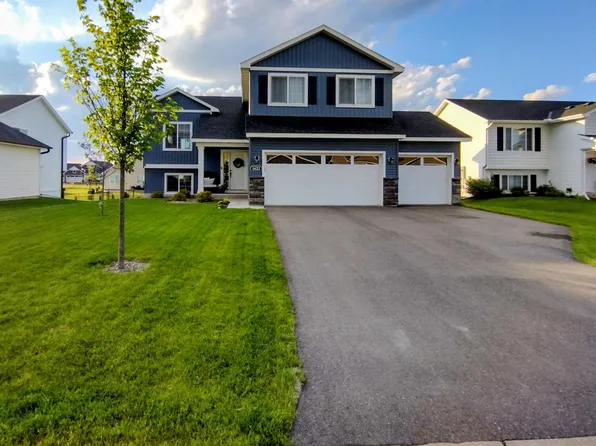 1622 Oak Ridge St, Hanover, MN 55341