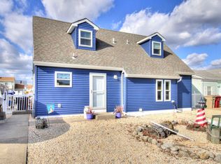 76 Yardarm Ct, Bayville, NJ 08721