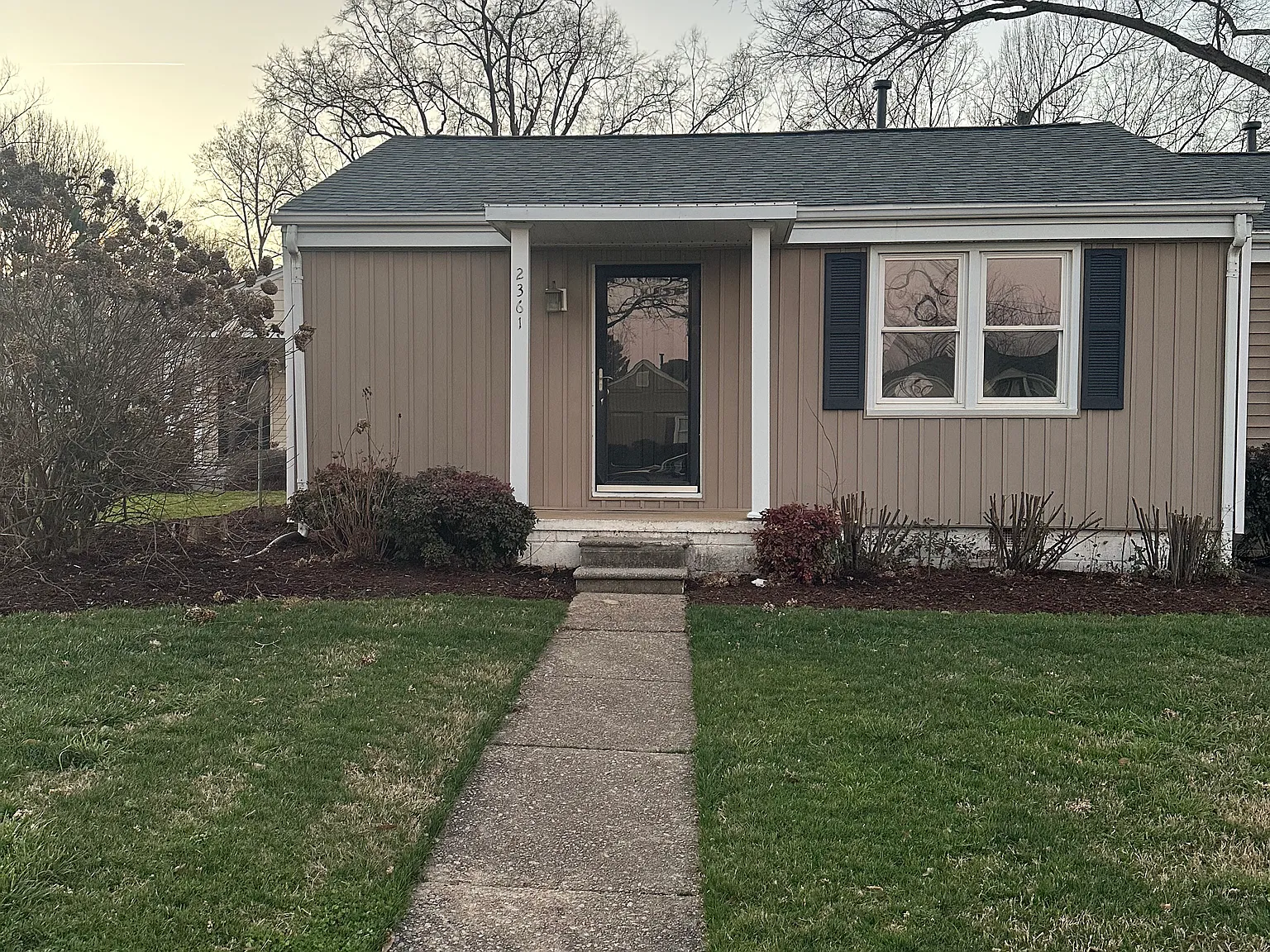 2361 Bernard St — Photo 2