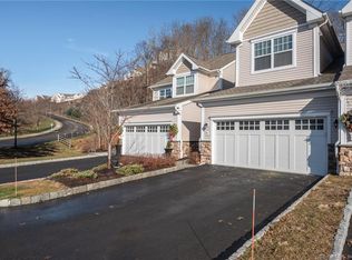 4 Hunting Ridge Ln UNIT 4, Bethel, CT 06801