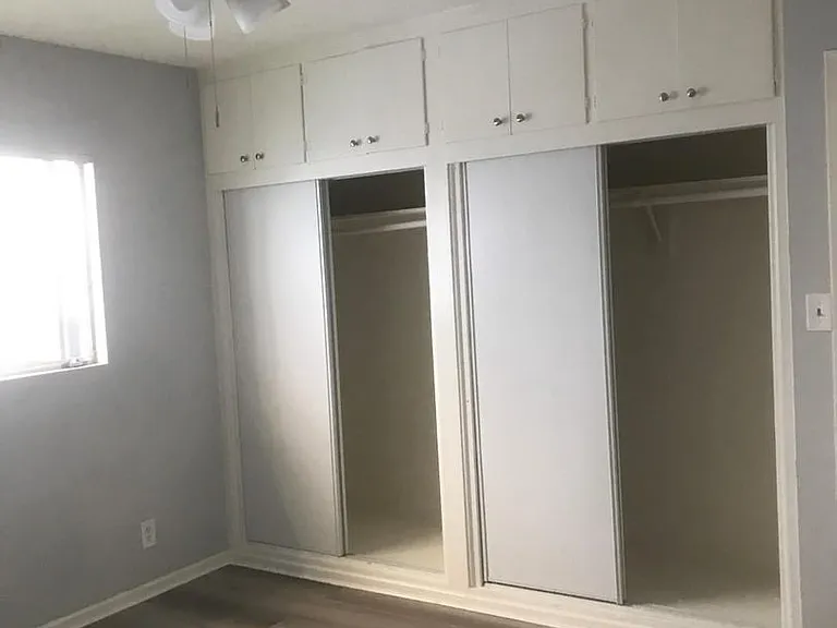 327 S Alexandria Ave — Photo 12