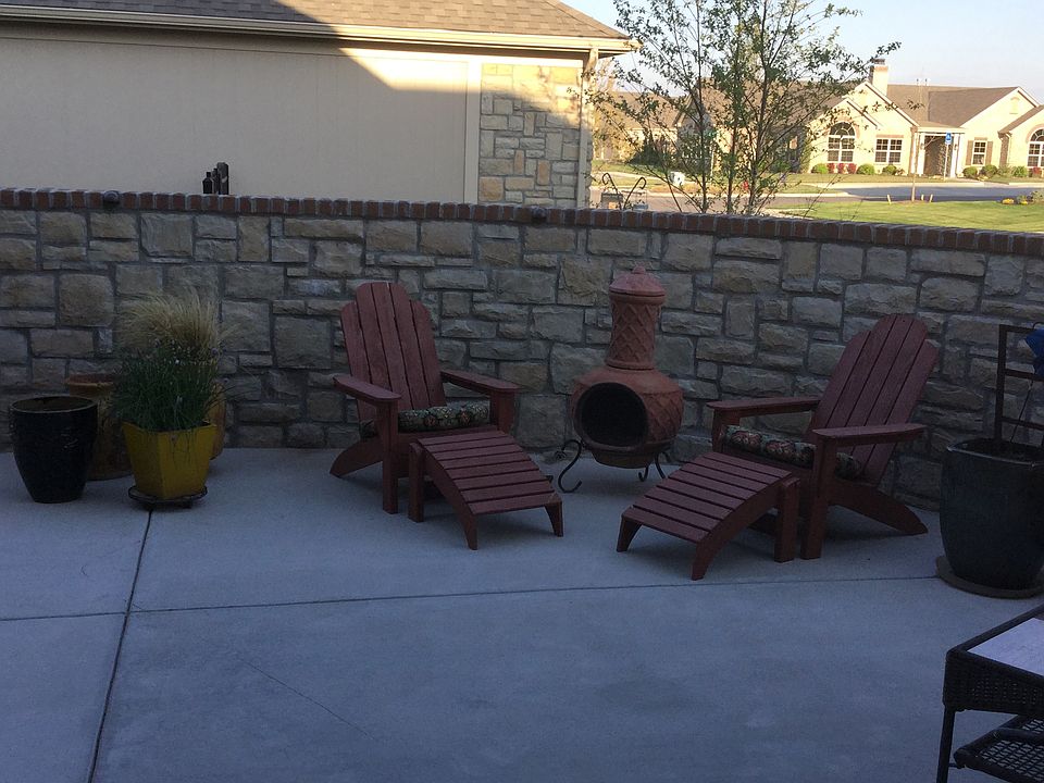 1st image of 9720 W Village Pl
