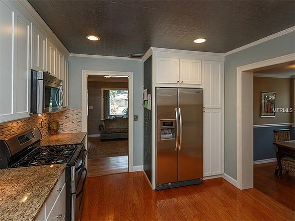5th image of 533 Bryn Mawr St