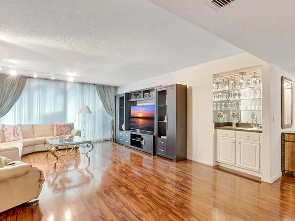 20110 Boca West Drive #217, Boca Raton, FL 33434