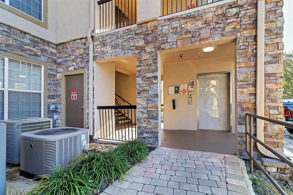 1351 Tuscan Ter UNIT 8303, Davenport FL - Owner Finance Home