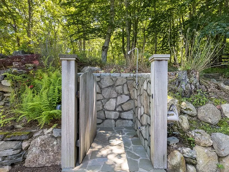 4 Copeces Ln — Photo 34