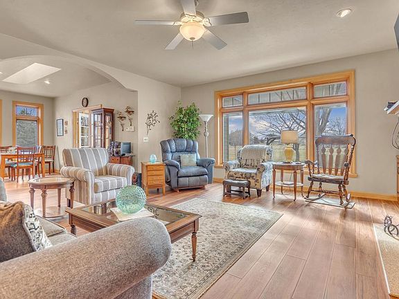 4th image of 68 Aurora LANE
