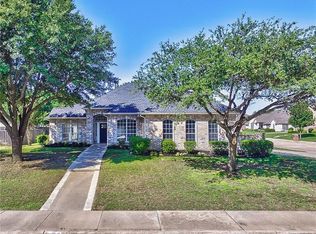 708 Cardinal Ct, Crowley, TX 76036